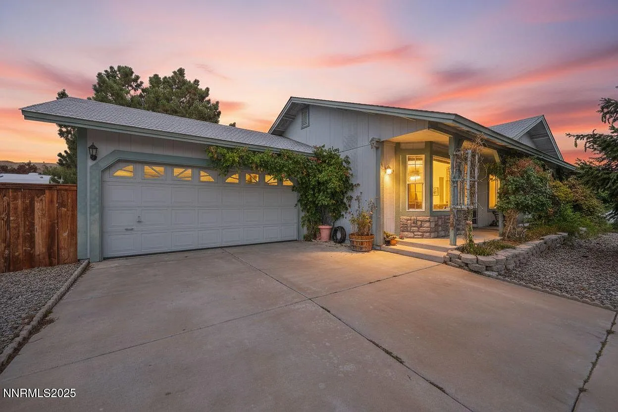 1037 Turtledove Ct photo 1
