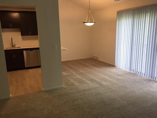 River Oaks Apartments of Rochester Hills — Photo 36