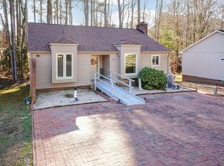 906 Windrace Trl, Sanford, NC 27332