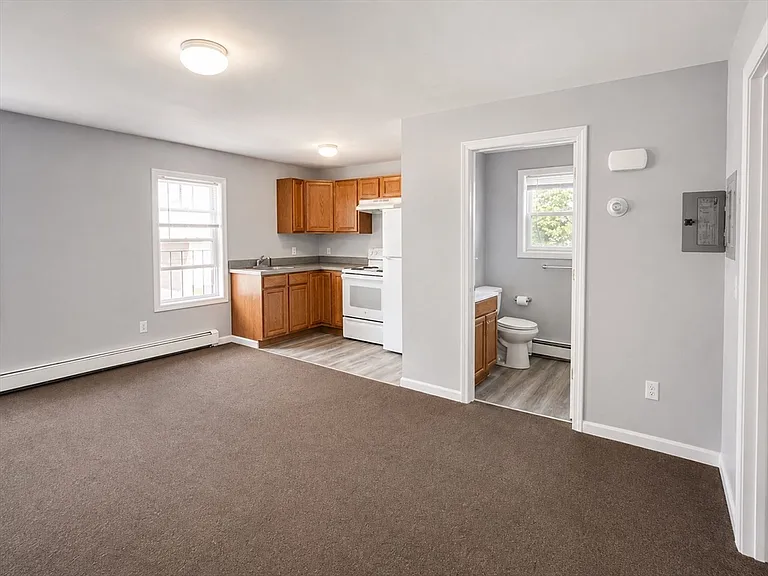 24 Sycamore St #2N — Photo 11