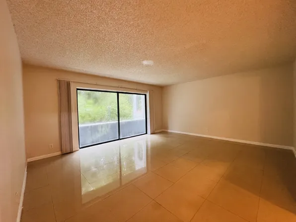 2050 N Congress Ave, West Palm Beach, FL