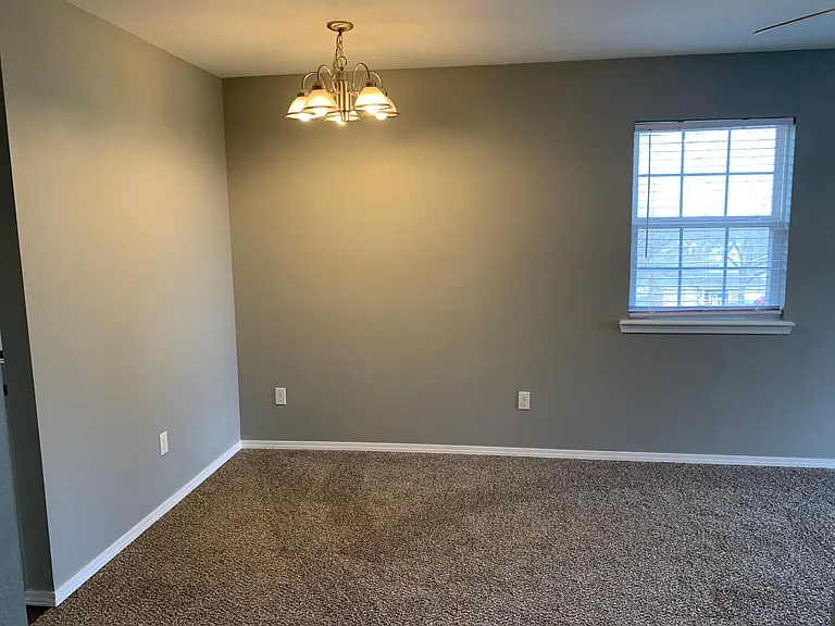 904 Sheryl St — Photo 11