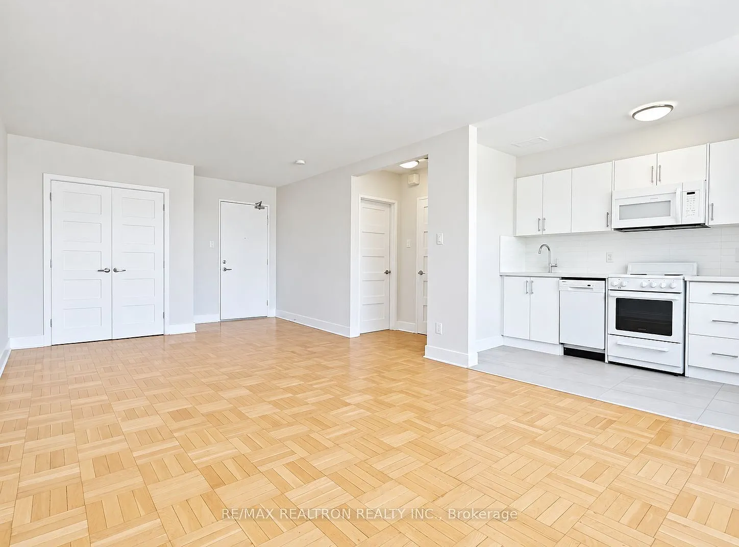 Studio, $1,950 — Photo 2