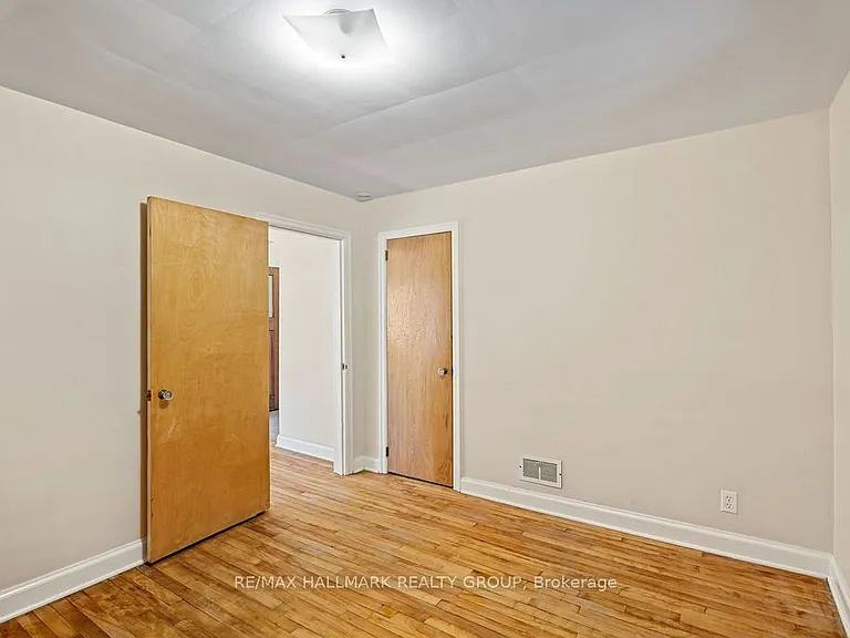 359 Dominion Ave #2 — Photo 16