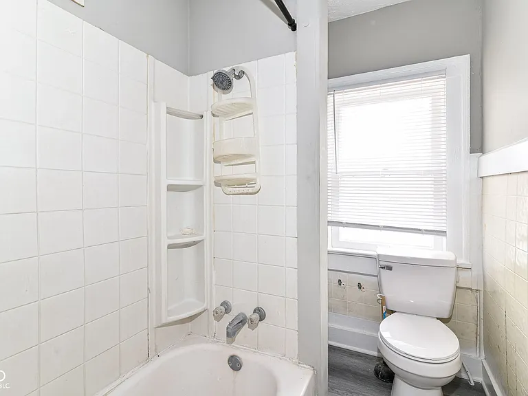 3043 Broadway St — Photo 14