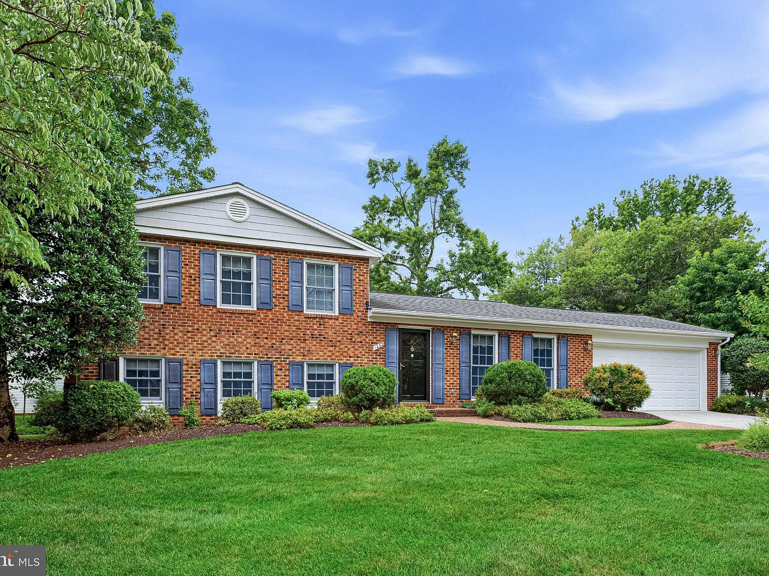 4 bed, 2.5 bath, 2630 sqft, $4,750 — Photo 1
