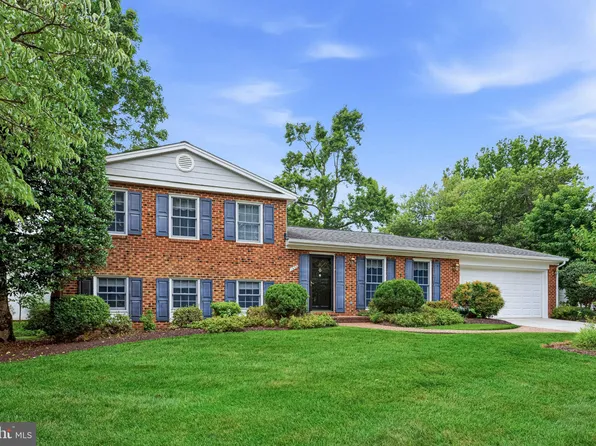 1432 Filene Ct, Vienna, VA 22182