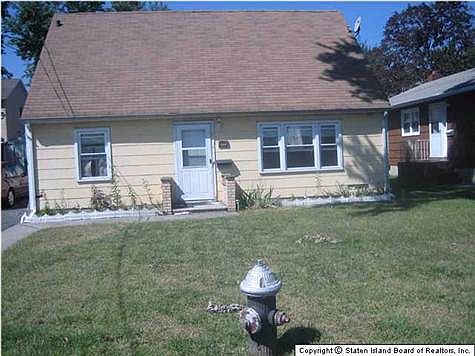 1st image of 449 Lynn St