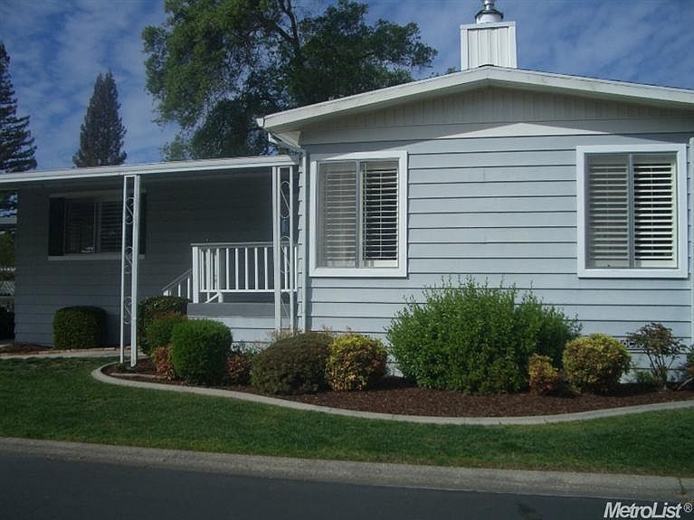 1st image of 561 Southwood Dr