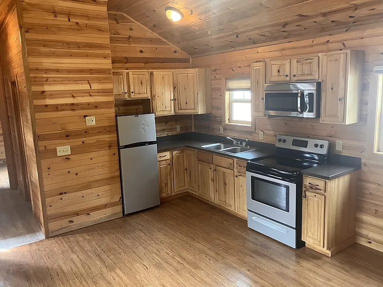 111 E Cottonwood Dr #1 — Photo 3