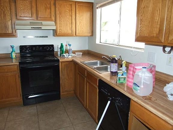 2nd image of 698 N Country Club Way