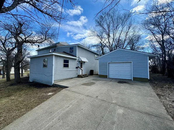 22 2nd Ave W, Sisseton, SD 57262