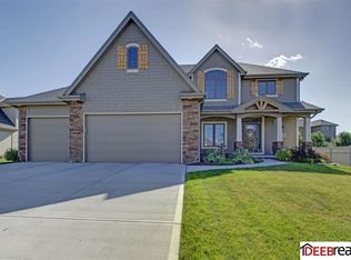 7521 Southshore St, Papillion, NE 68046