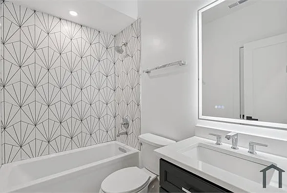 636 Edgewood St NE #B — Photo 7