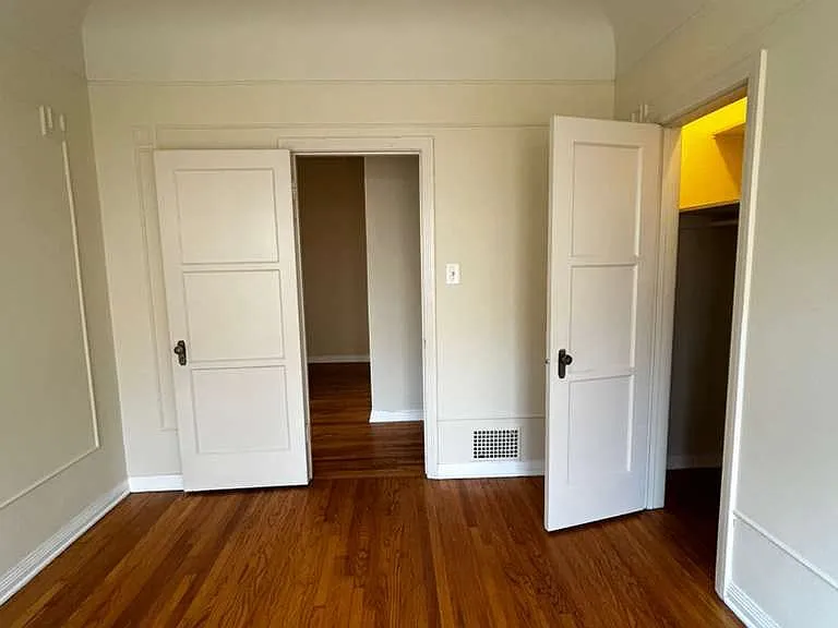 636 S Dunsmuir Ave #201 — Photo 7