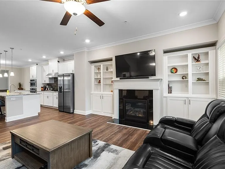 2641 Blackburn Ct — Photo 7