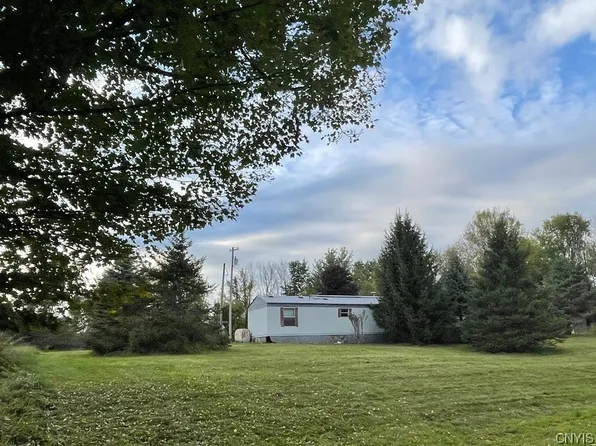 467 Center Rd, Ogdensburg, NY 13669