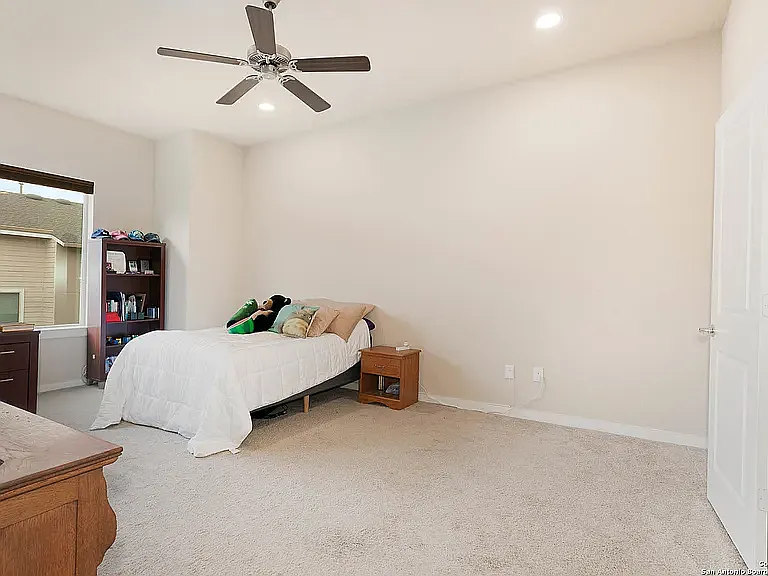 3831 Harry Wurzbach Rd #21 — Photo 32