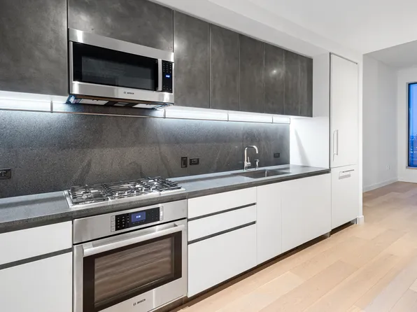 11 Hoyt St, Brooklyn, NY