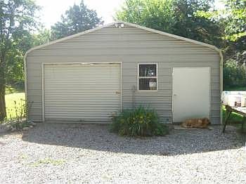 2nd image of 2150 E Breedlove Dr