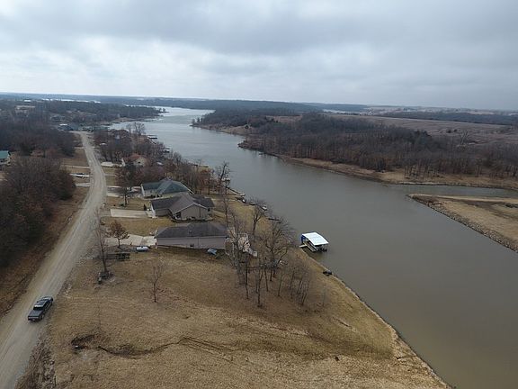 4th image of 10599 Wildflower Dr