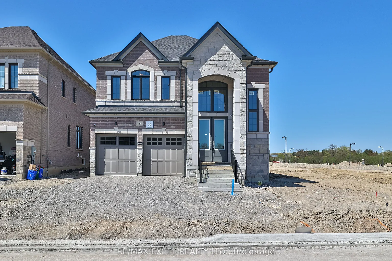24 Sunny Acre Cres photo 1