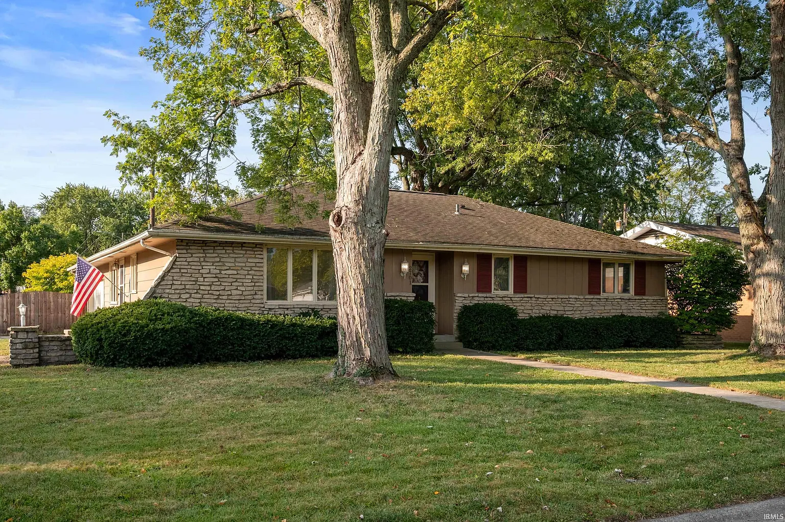 2701 W Euclid Ave photo 1