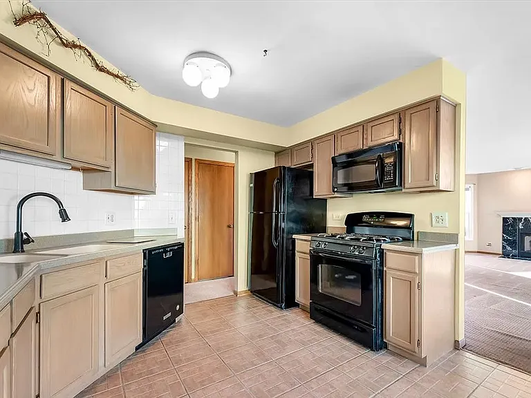 2516 Live Oak Ln — Photo 15
