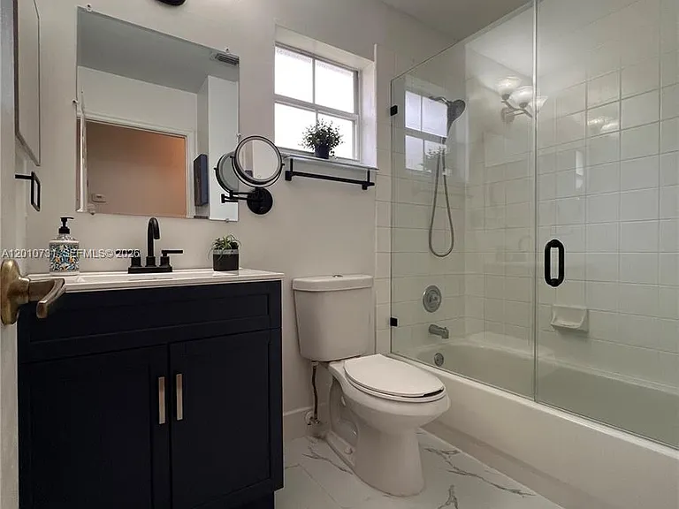 16410 Sapphire Bnd — Photo 11