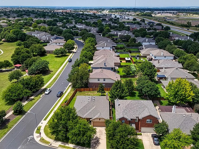 4489 Western Lake Dr — Photo 10