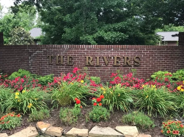 43 Riverview Dr, Oak Ridge, TN 37830