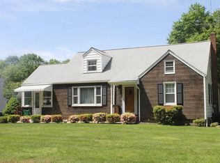 242 S Greenbush Rd, Orangeburg, NY 10962