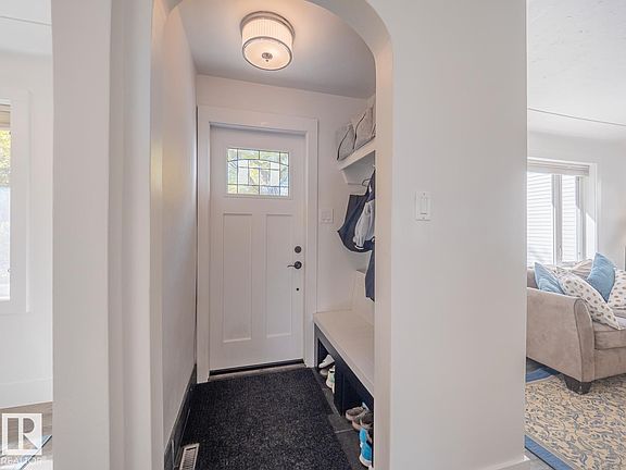 3rd image of 6839 111th St NW