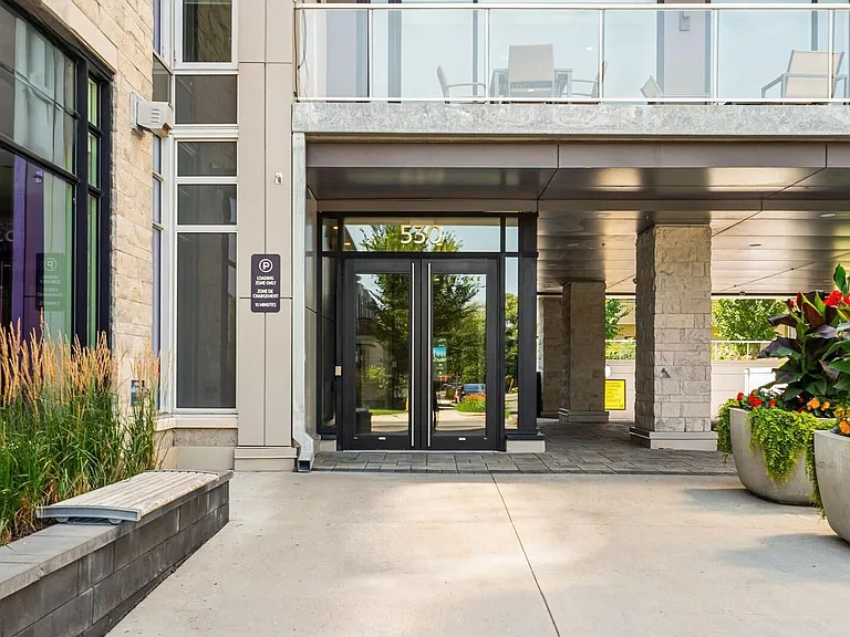 530 De Mazenod Ave #606 — Photo 34
