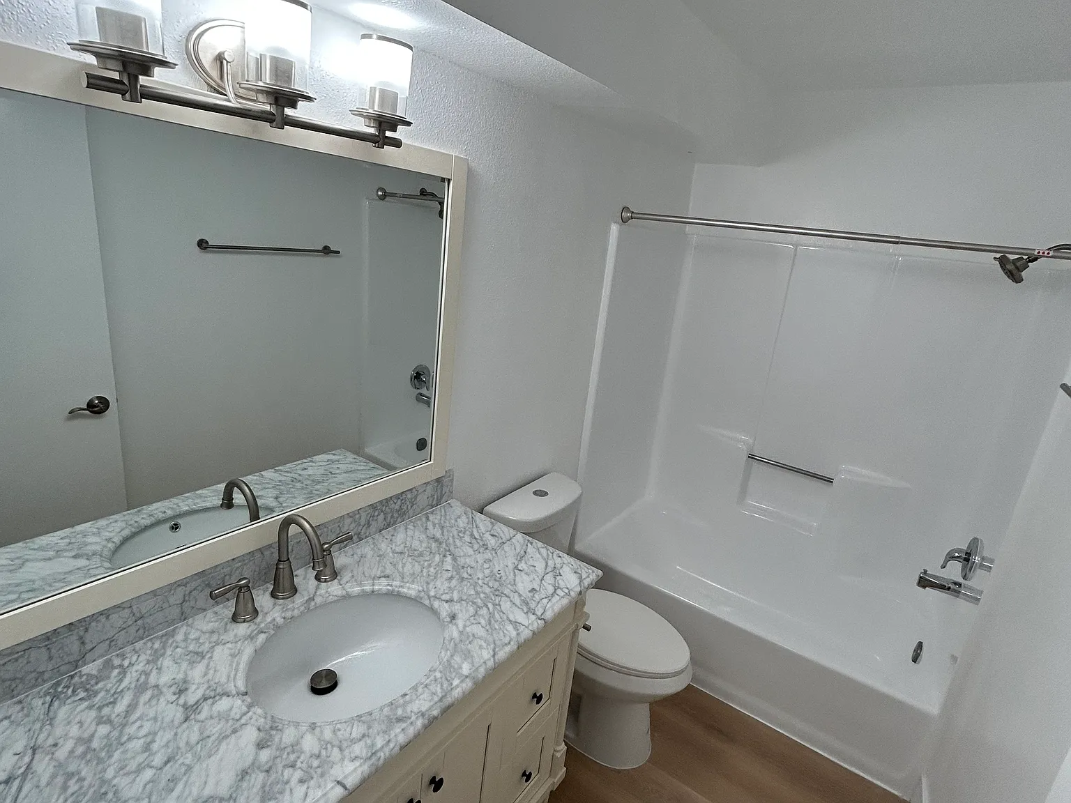 Norwalk Terrace Apartments — Photo 3