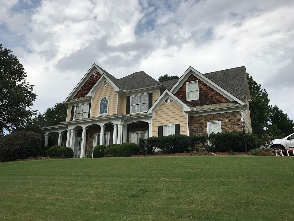 1st image of 528 Richmond Pl