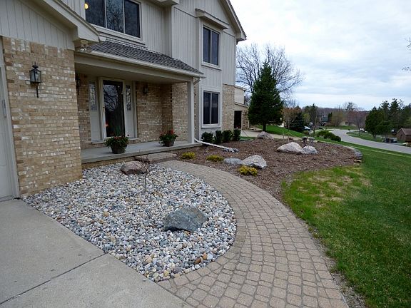 2nd image of 8652 Sunsetcove Dr