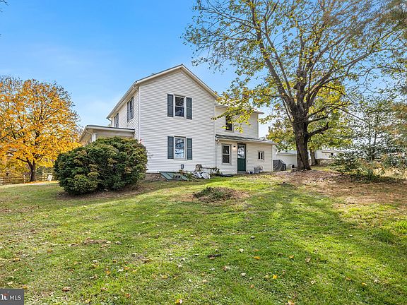 2nd image of 84 Gunn Ln