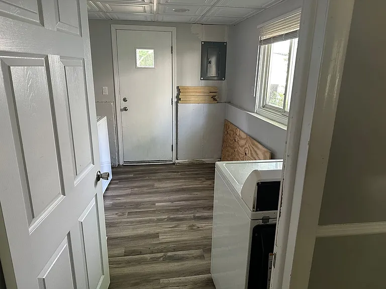 754 Panorama Dr — Photo 17