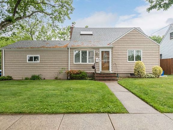 4th image of 78 Walnut Ave E