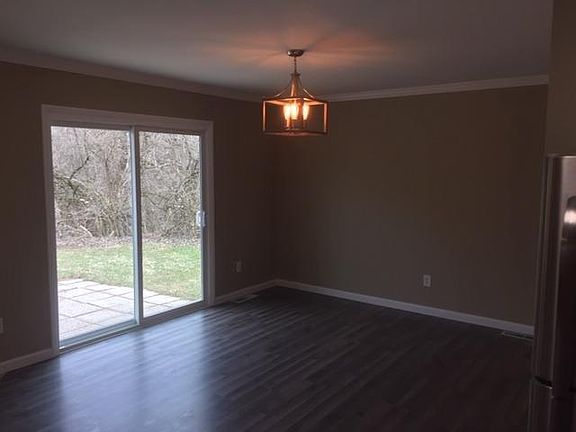 4th image of 8072 Congresswood Ln