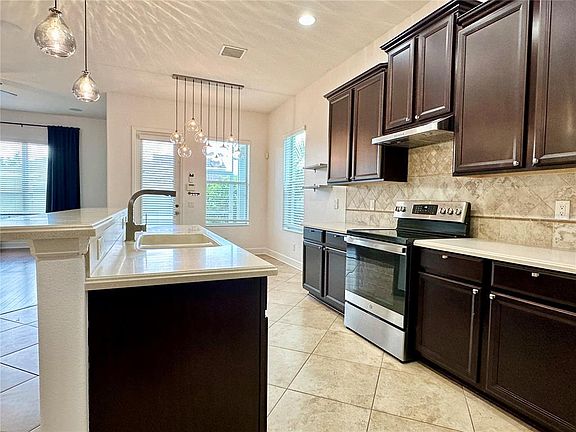 4th image of 6157 Castleton Hollow Rd