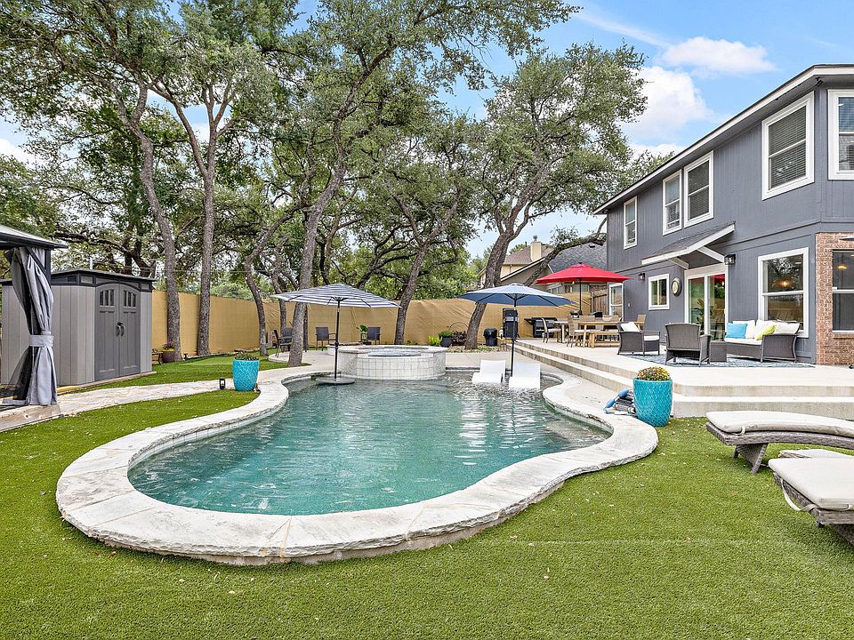 1st image of 105 Bluejack Pl