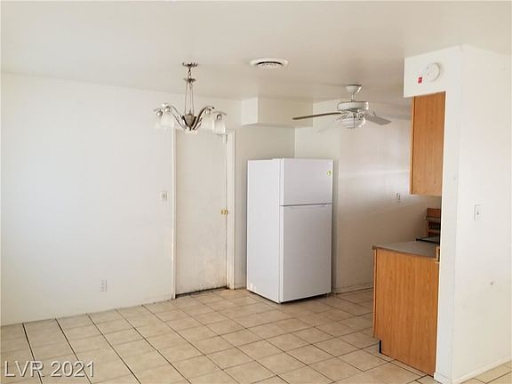 4th image of 4332 Sawyer Ave