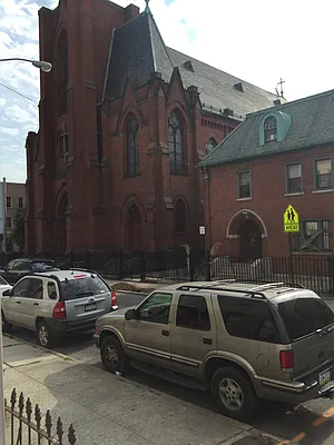 Rented by Grand & Co. | media 6