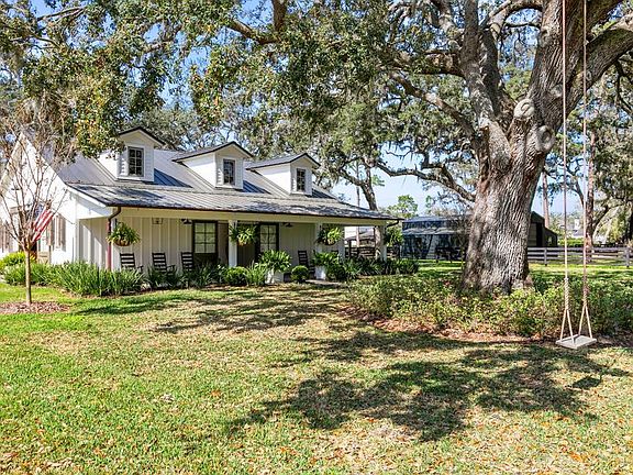 5th image of 10101 Tarpon Springs Rd