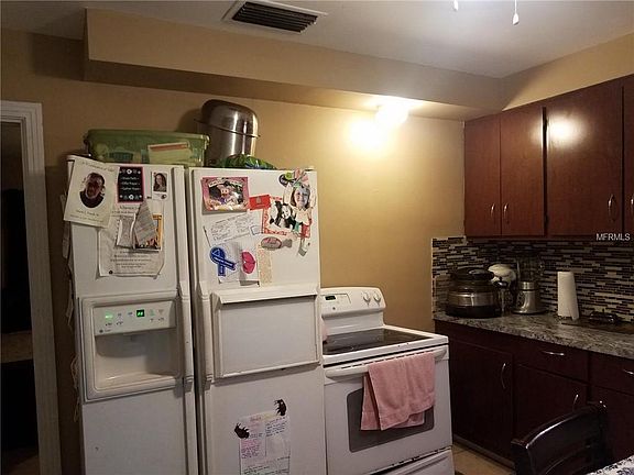5th image of 1465 Young Ave