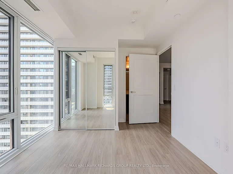 28 Widmer St #3023 — Photo 8