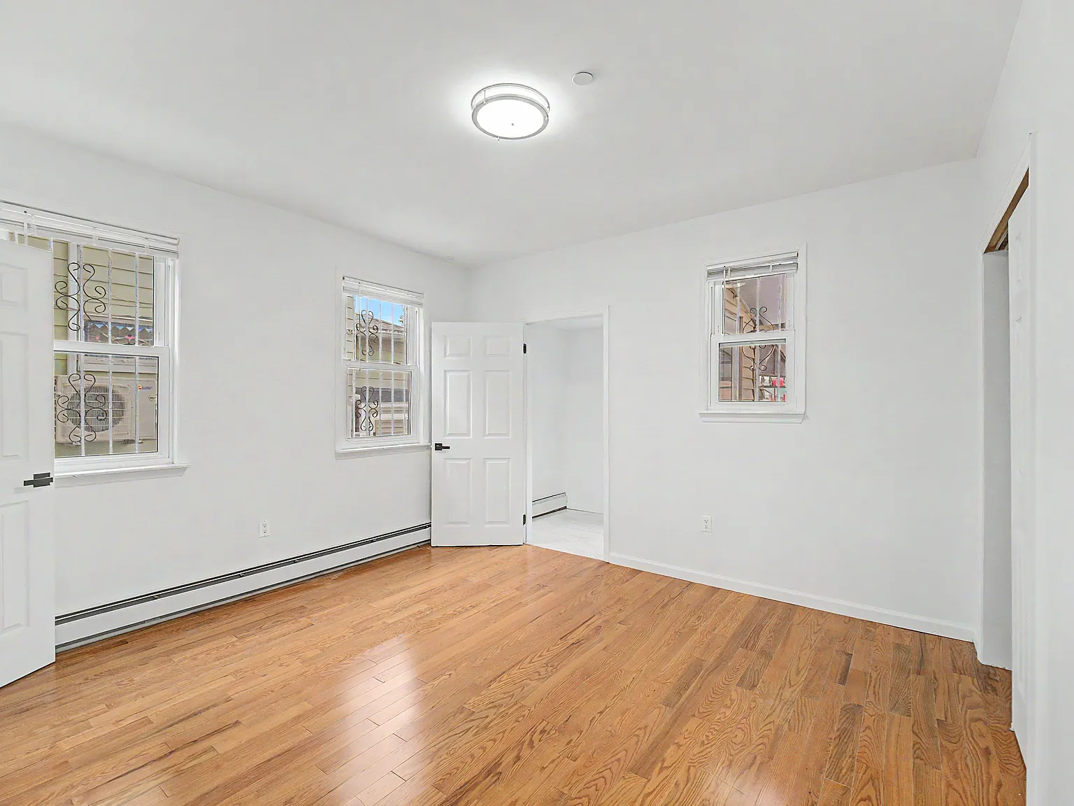 95th St, Woodhaven — Photo 2