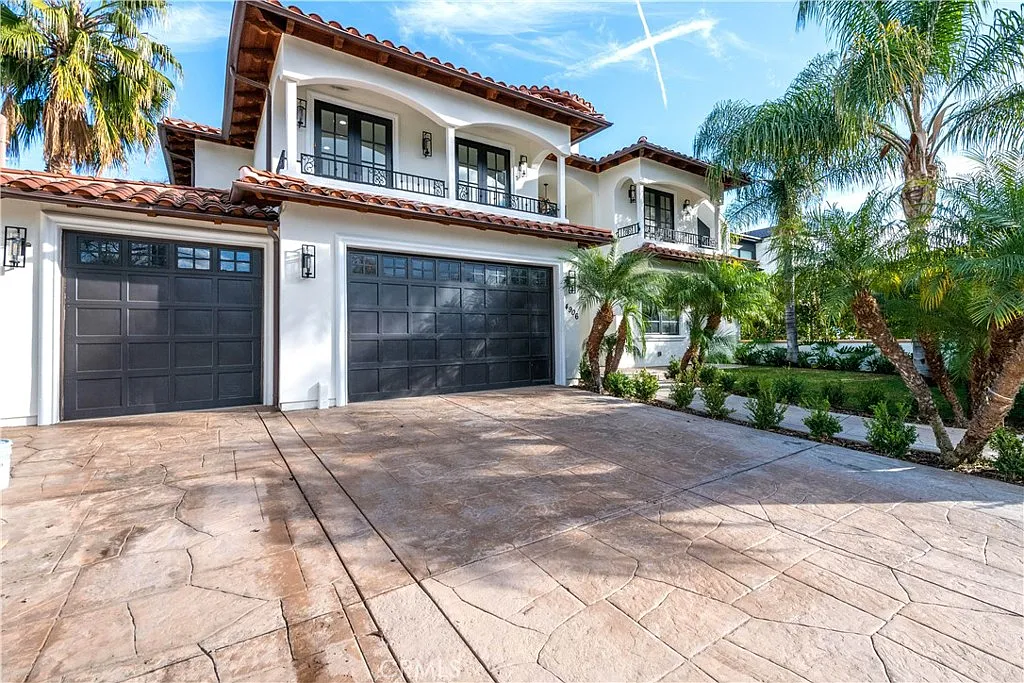 5 bed, 5.5 bath, 4654 sqft, $19,000 — Photo 3